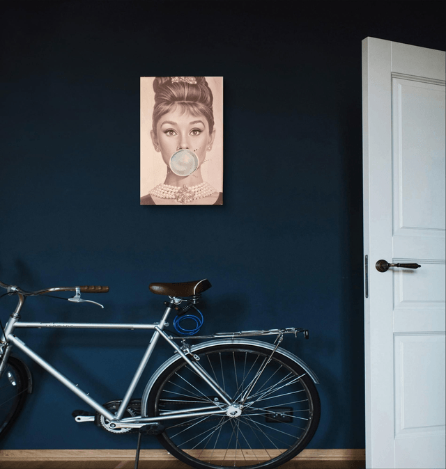 125. Audrey Bubblegum Art